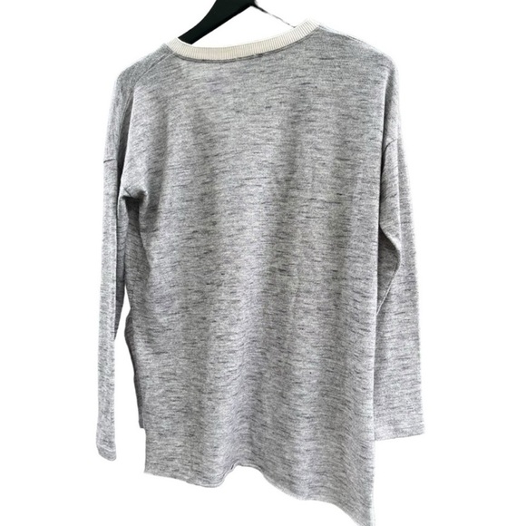 Aritzia Wilfred V-neck Side Slit Contrast Collar Lightweight Sweater S Grey - Picture 3 of 8